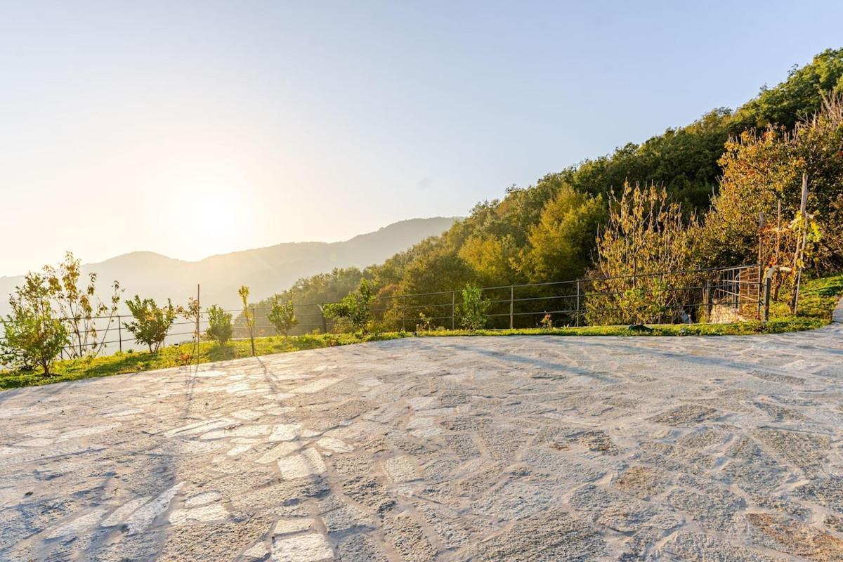 Sea-View Retreat - Pool, Tavern, Fireplace Villa Rapallo Exterior photo